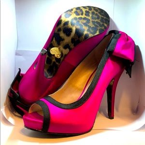 NWoB Betsy Johnson Caseyy Peeptoe Sz 7